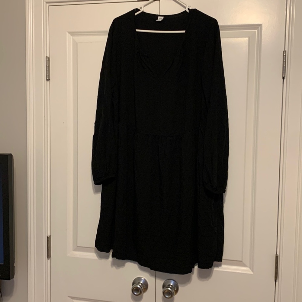 Black V-Neck, Long Sleeve Old Navy Dress
